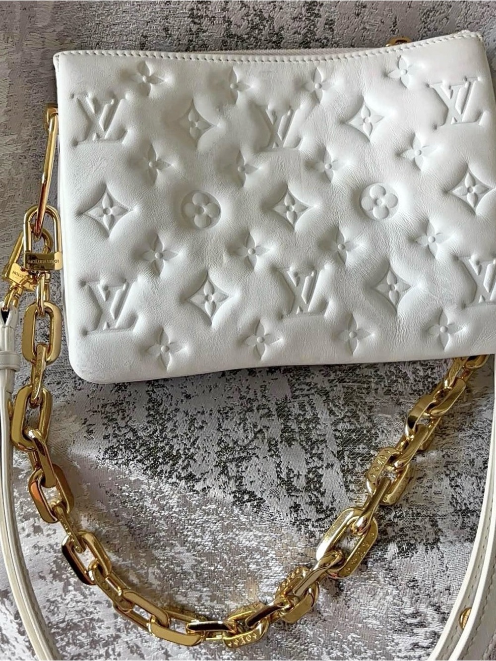 LV Coussin BB White Cream Embossed Lambskin Gold Chain. - Picture 2 of 10